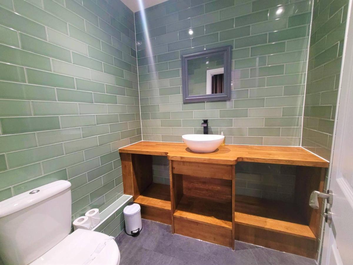 New County Hotel & Serviced Apartments By Roomsbooked Gloucester Exterior foto