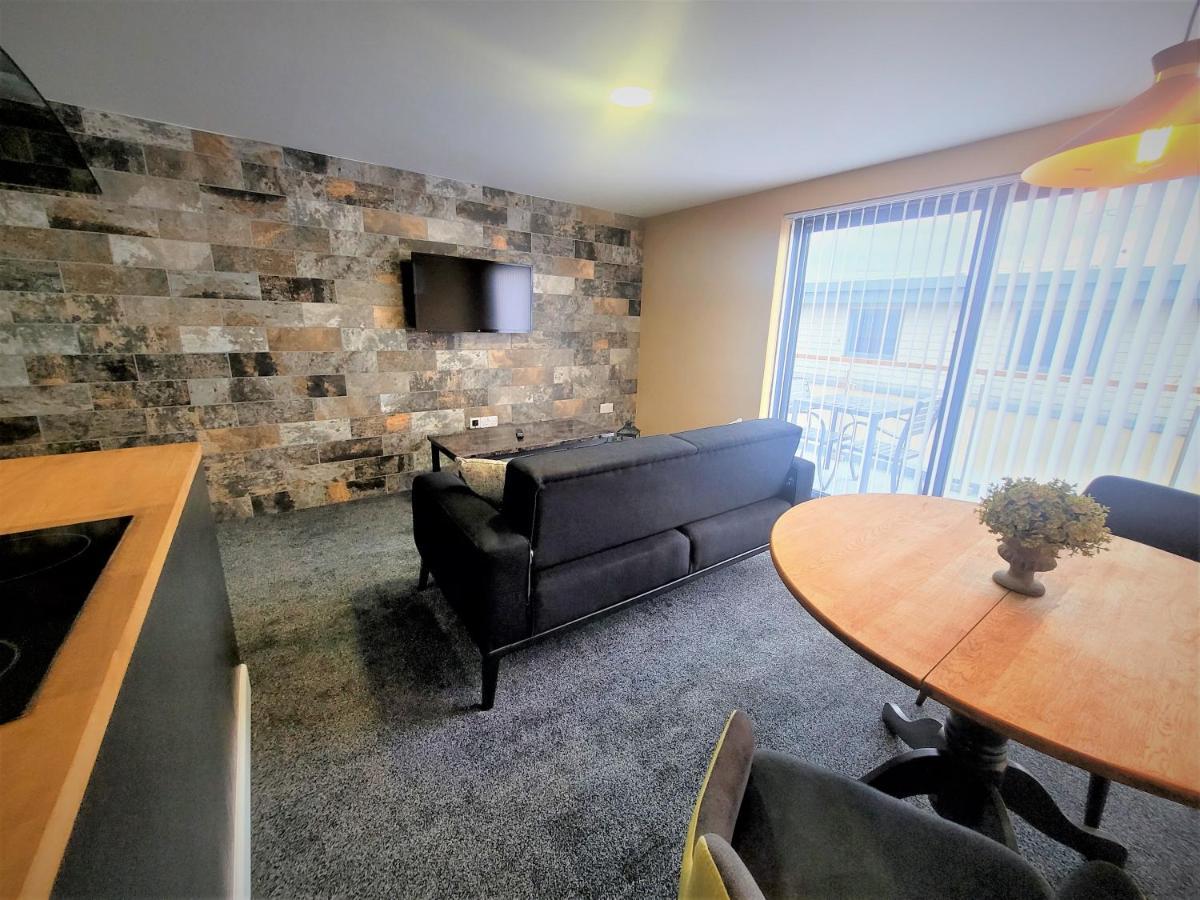 New County Hotel & Serviced Apartments By Roomsbooked Gloucester Exterior foto